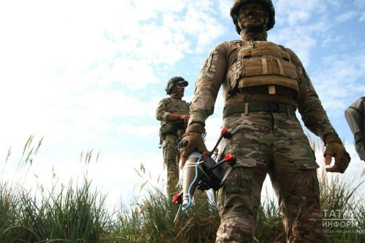 Безопасная зона: операторы БпЛА работают в 15–20 км от передовой в Татарстане