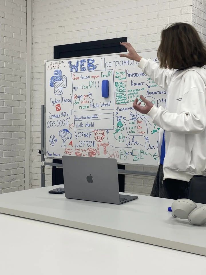 Лицеисты Мамадыша посетили промышленный гигант «Алабуга»