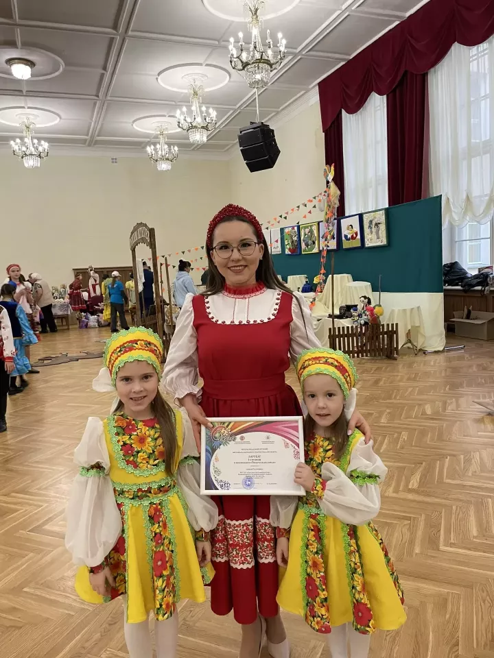 В семье Галиевых из Мамадыша растут две звезды сцены