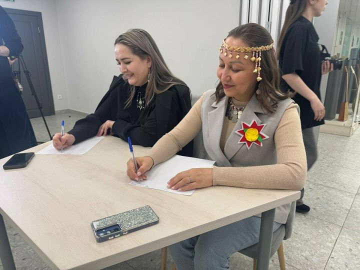 В Казани написали Всероссийский диктант в честь единства народов