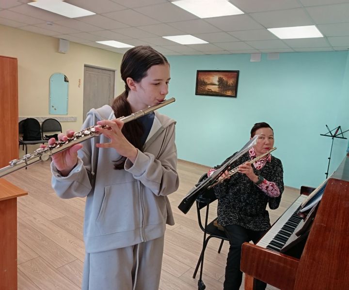 Преподаватель по классу флейты Эльмира Костягина: «Флейта — моя душа»