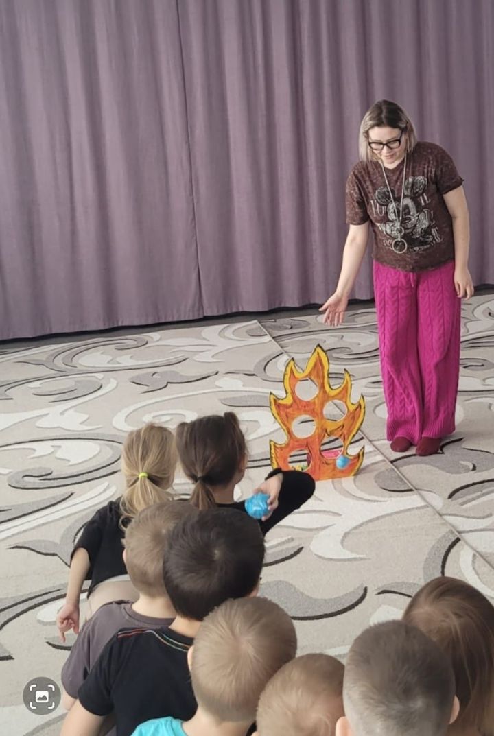 В лицее №2 Мамадыша дошколят научили правилам безопасности