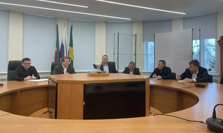 Итоги делового понедельника: строительство, благоустройство и подготовка к весне