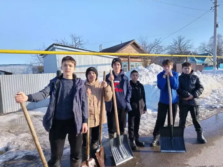 Юные волонтёры из Таканыша помогли семье погибшего героя