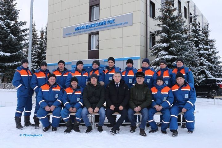 На 4 улицах Мамадыша реконструируют линии электропередачи