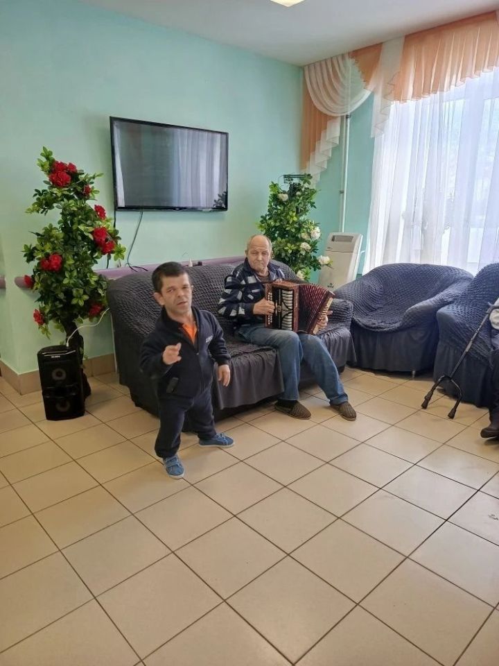 Студенты Мамадыша устроили праздник для жителей дома-интерната