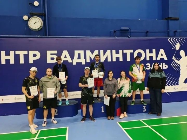 Воспитанники Мамадышской школы-интерната покорили турнир по бадминтону