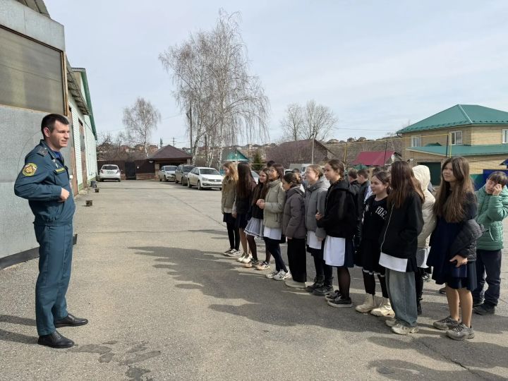 Экскурсия в пожарно-спасательную часть прошла для лицеистов Мамадыша