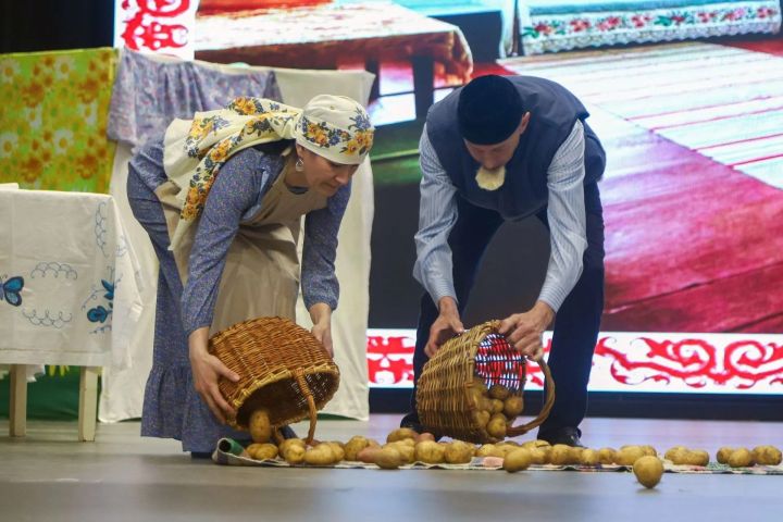 «Бэрэнге уяту»: забытый обряд пробуждения картофеля вернулся на сцену