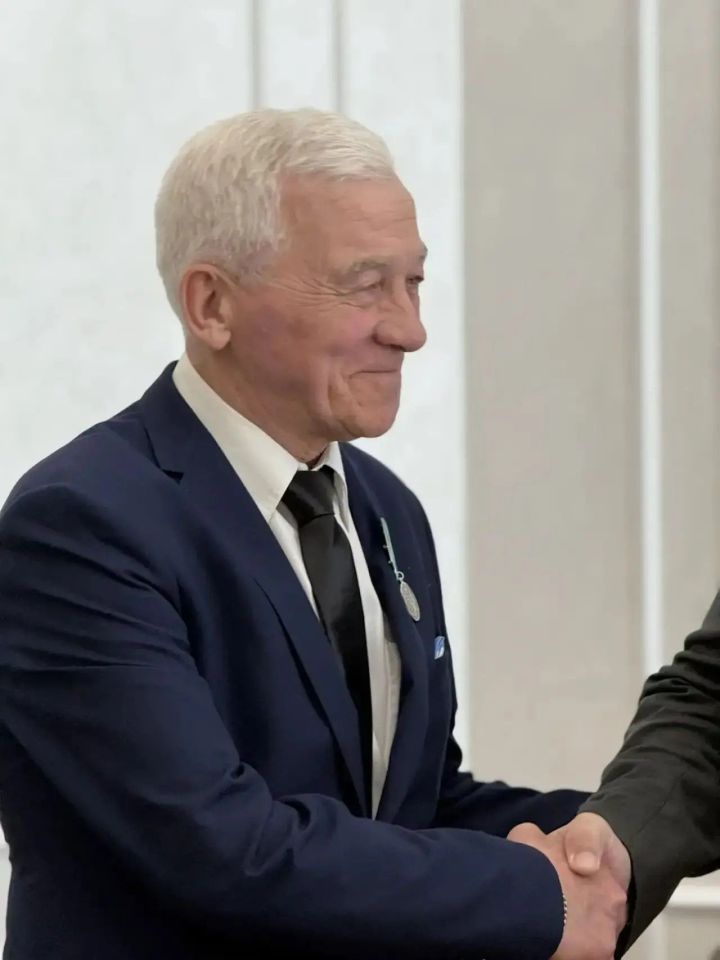 Педагог из Мамадыша удостоен медали «За доблестный труд»