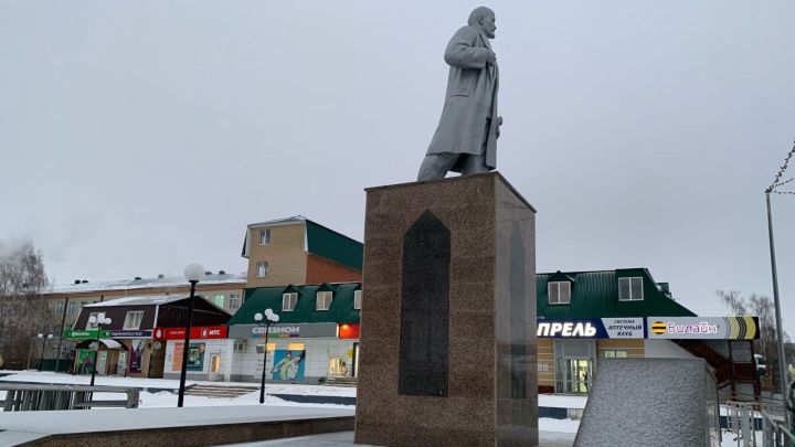 Память вождя жива и в Мамадыше: Владимиру Ленину исполнилось 155 лет