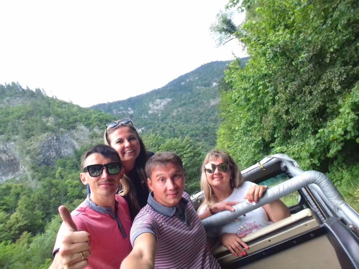 Семья на колёсах: почему миллионы россиян выбирают автопутешествия