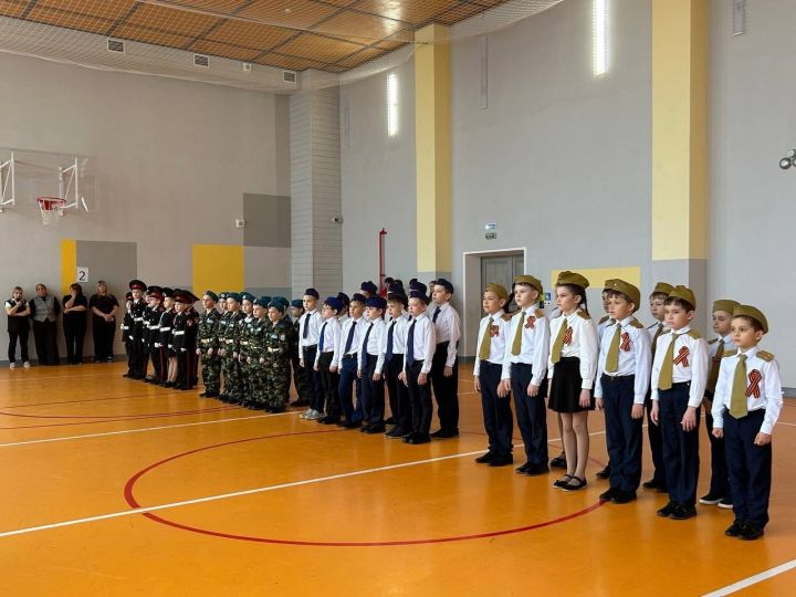 В Мамадыше прошла военно-патриотическая игра «Зарница Первых»