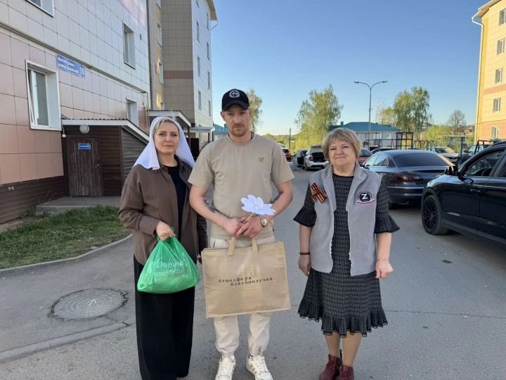 В преддверии Дня Победы в Мамадыше навестили защитников Отечества и инвалидов