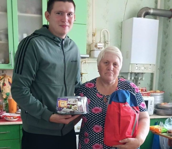 В Мамадышском районе продолжается акция «Помоги собраться в школу»