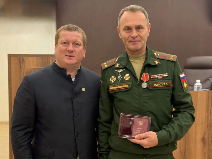 Военный комиссар из Мамадыша награждён медалью Суворова